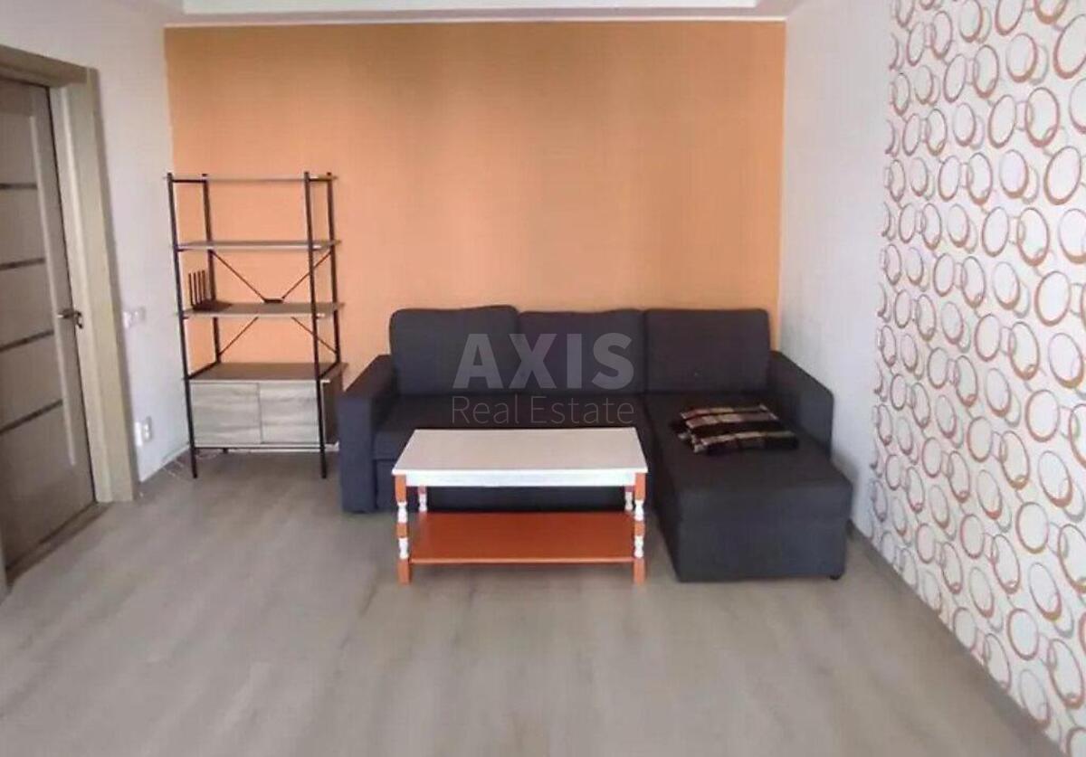 2k apartment vul. Sribnokil's'ka 81