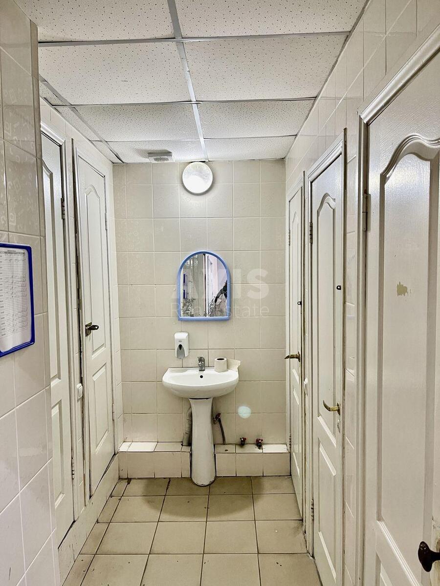 Office vul. Ushyns'kogo 40, 90m28