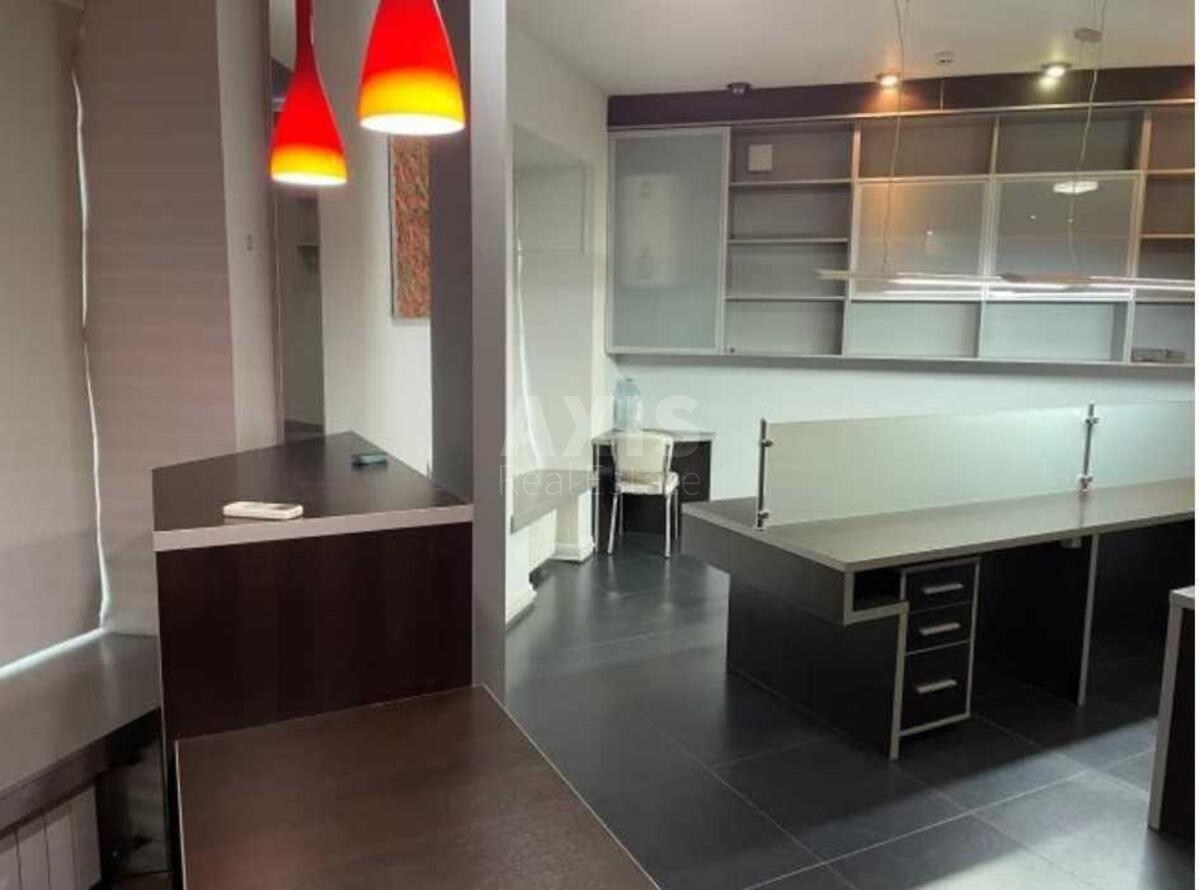 Office vul. Bul'varno-Kudrjavs'ka 29Е, 100m24