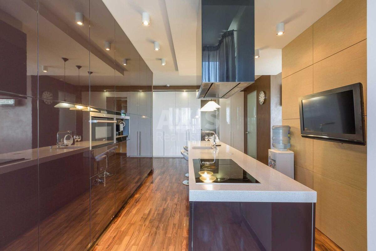 4k apartment prov. Kudrjashova 2059632