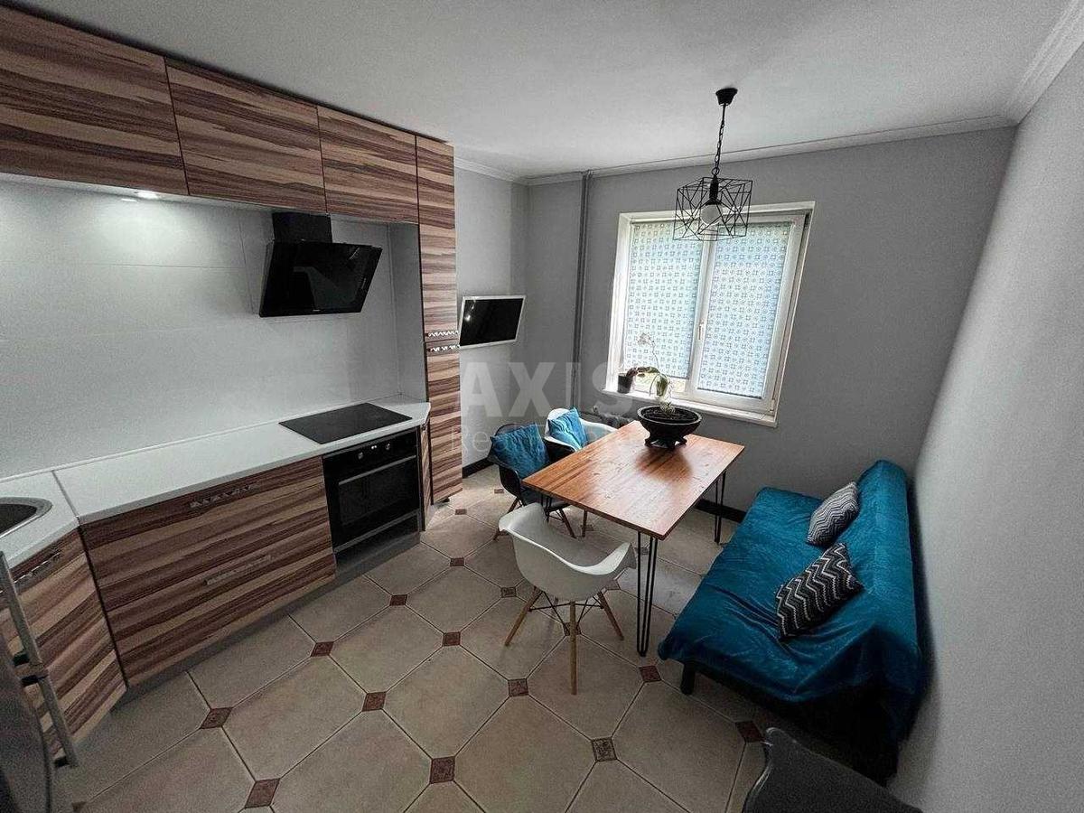 1k apartment vul. Dragomanova 14А1