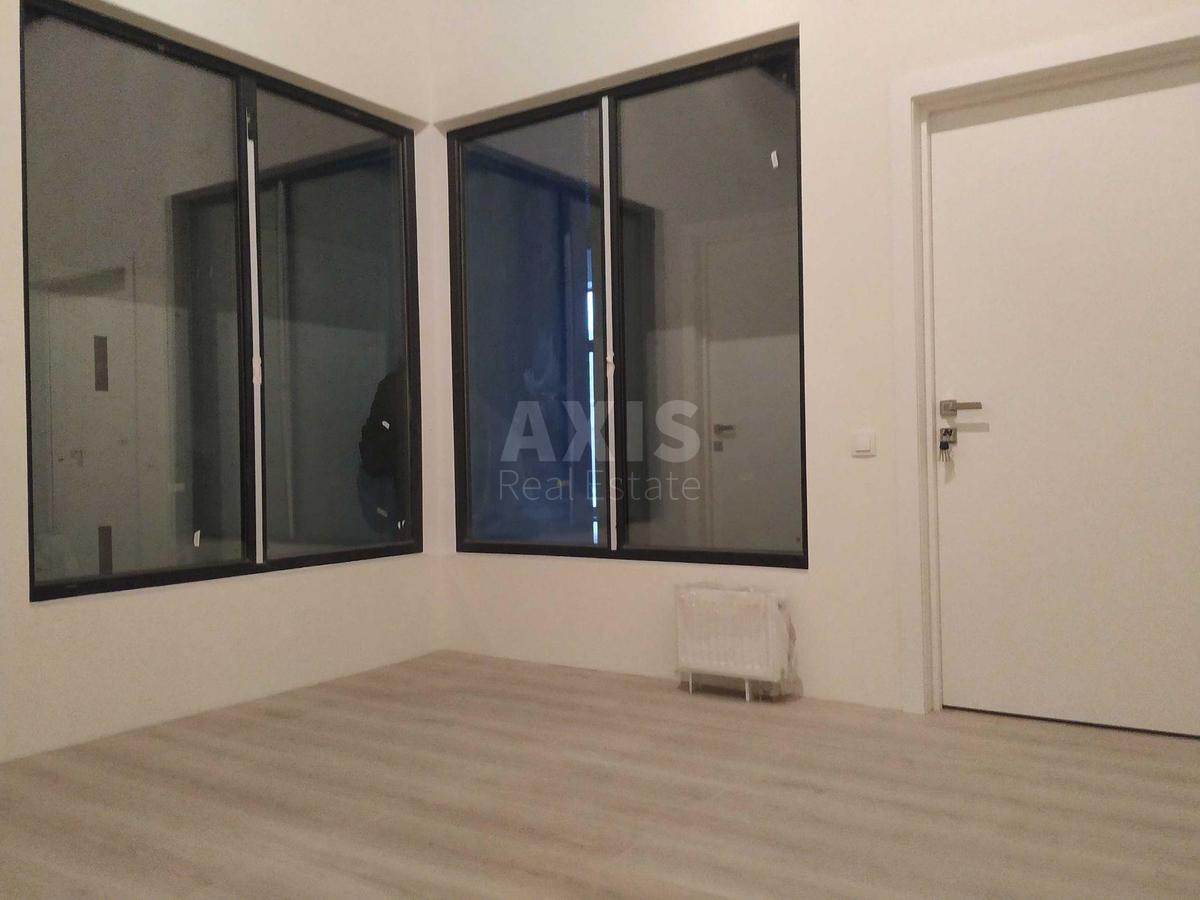 Trade object vul. Dragomyrova Myhajla 18, 308m26