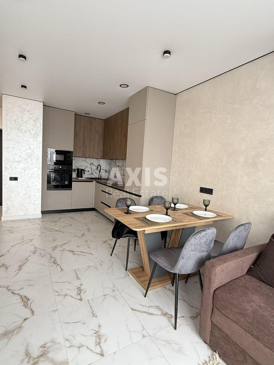 1k apartment vul. Rodyny Kristeriv 16530930