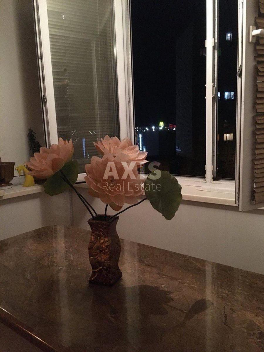 2k apartment vul. Sosjury Volodymyra 6