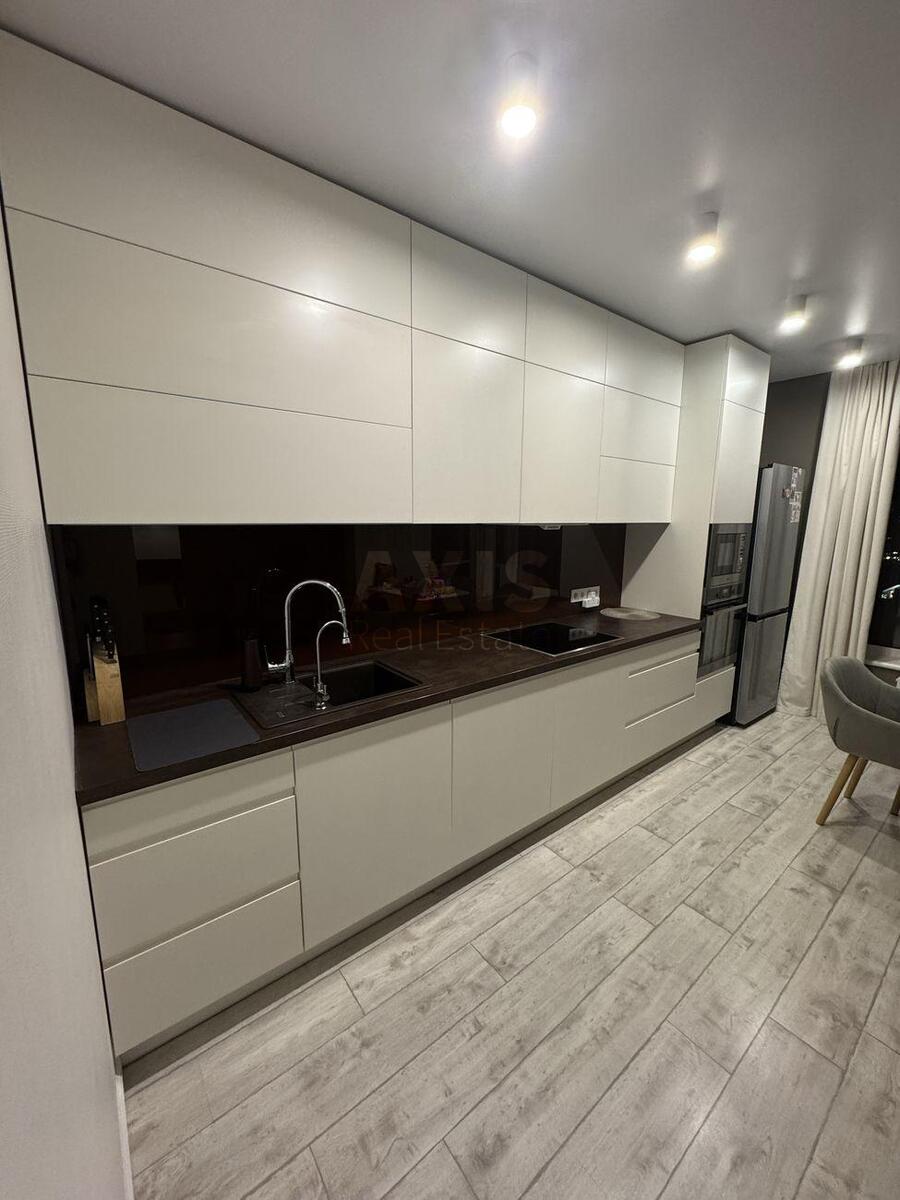 2k apartment vul. Rodyny Kristeriv 14Б