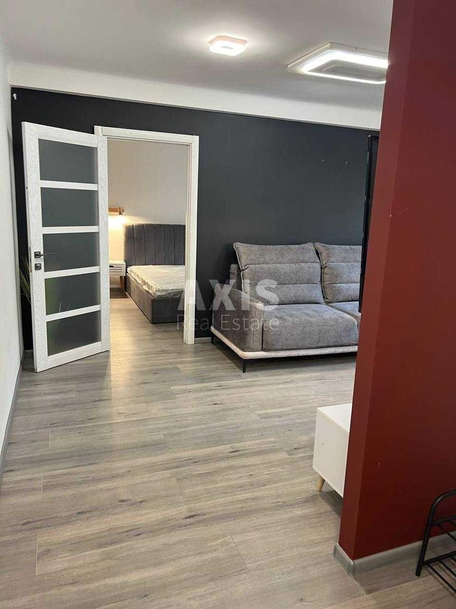 2k apartment uzv. Klovs'kyj 12416027