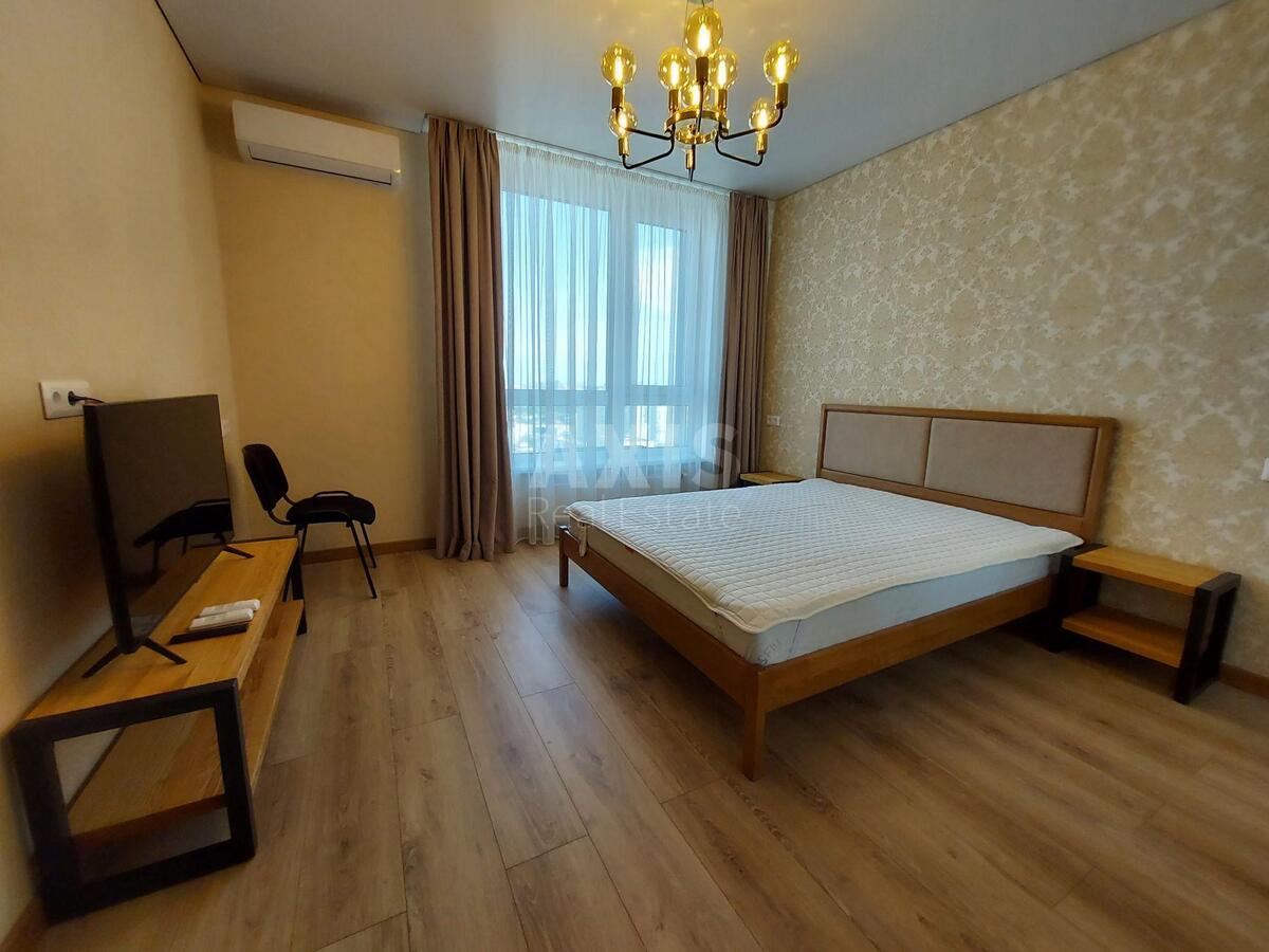 2k apartment vul. Lypkivs'kogo Vasylja Mytropolyta 38572020