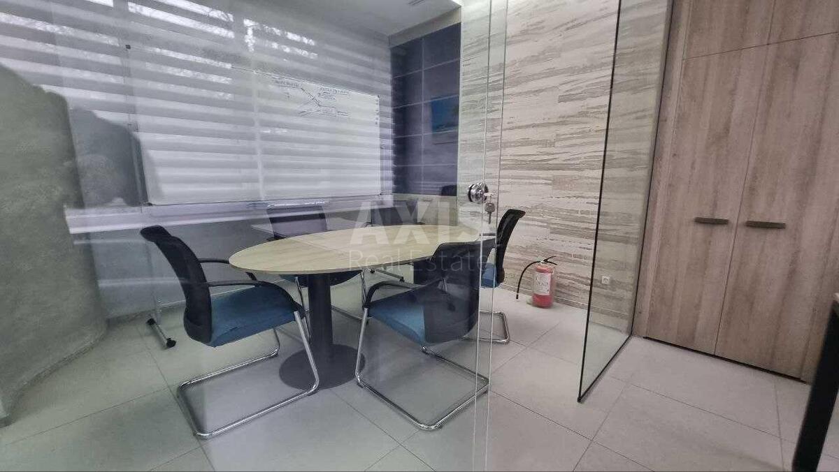 Офис ул. Евгения Коновальца 36Д, 80м2