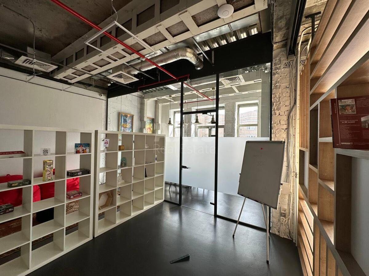 Office vul. Velyka Vasyl'kivs'ka 5, 500m26