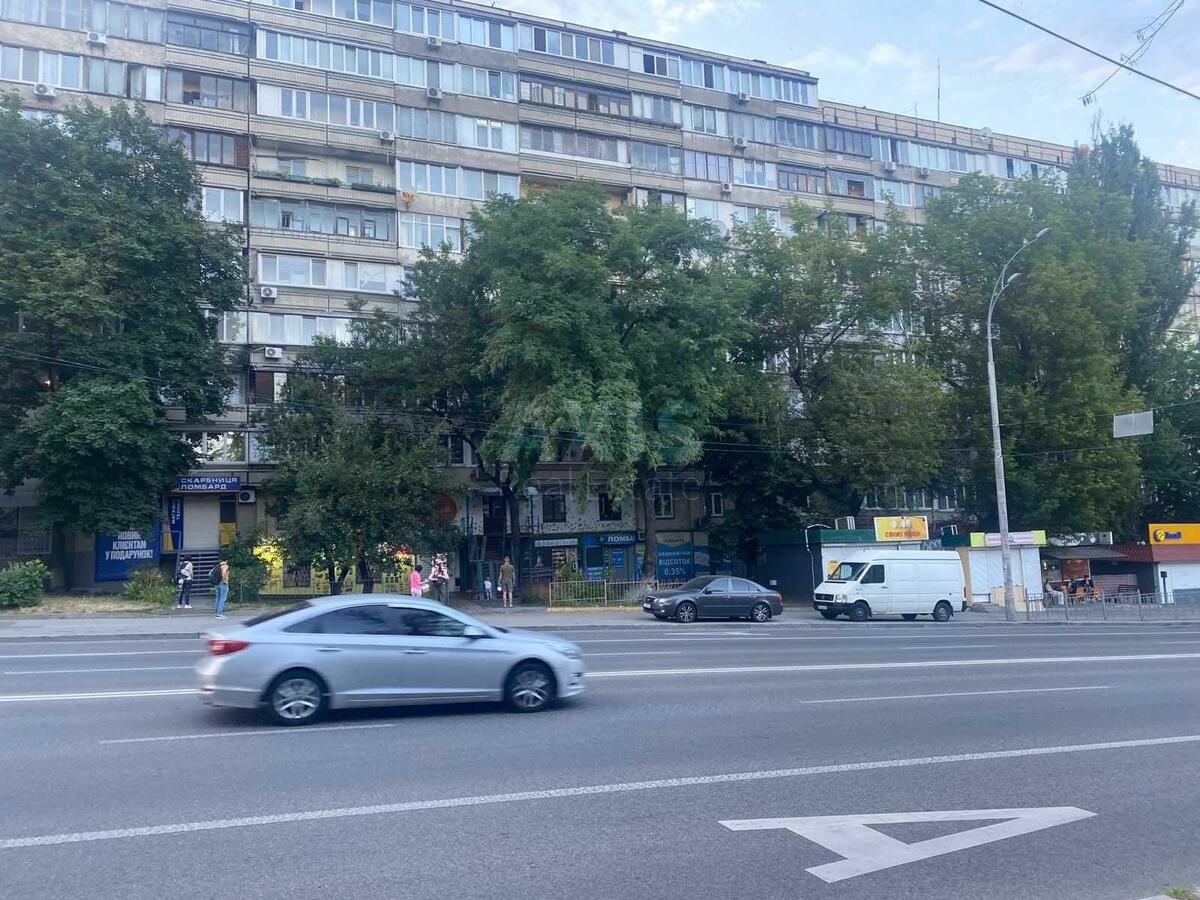 Объект торговли ул. Васильковская 8, 61м2621680