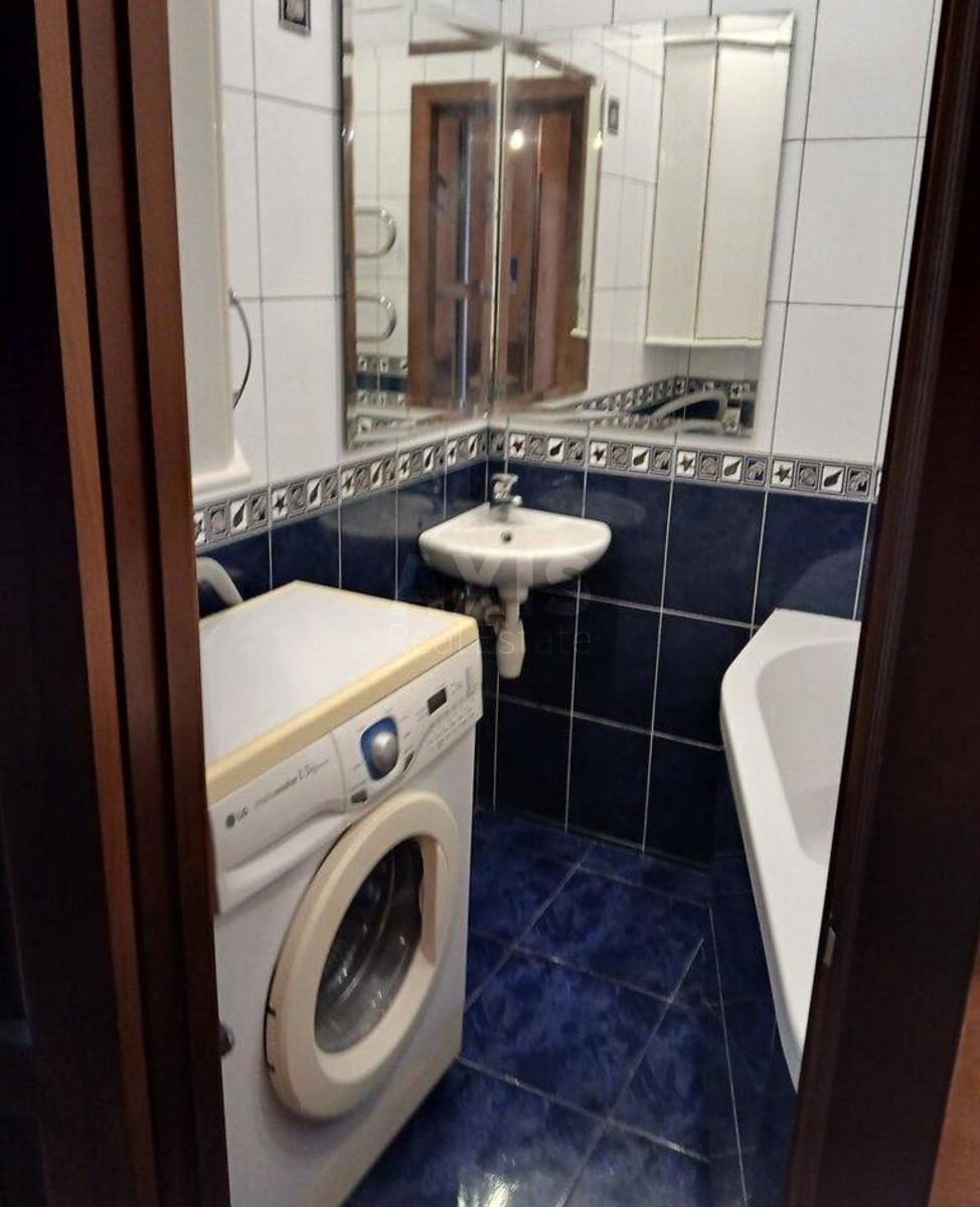 2k apartment vul. Revuc'kogo 252