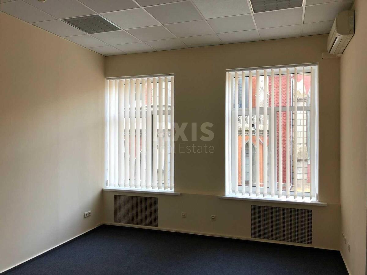 Office vul. Moskovs'ka 8Б, 100m2