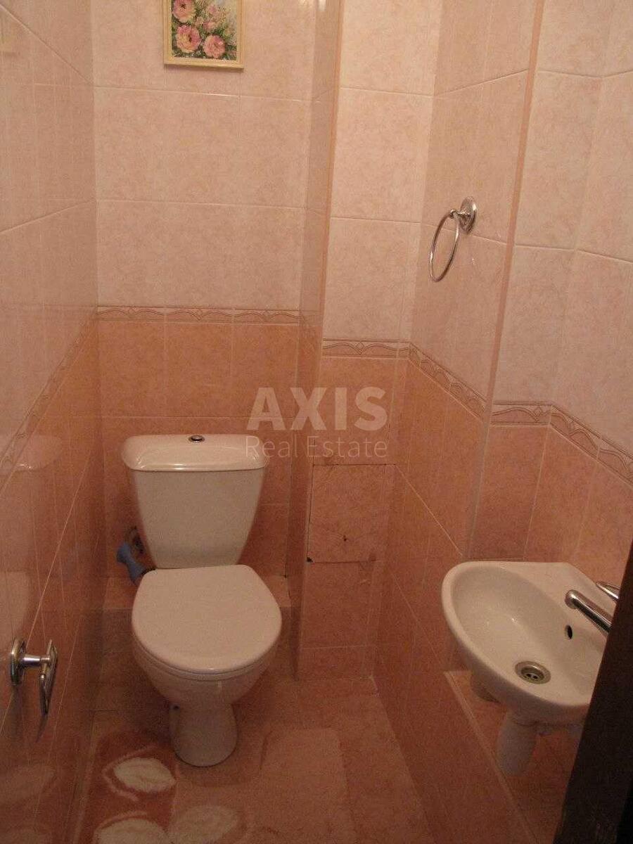 3k apartment vul. Dragomyrova Myhajla 28