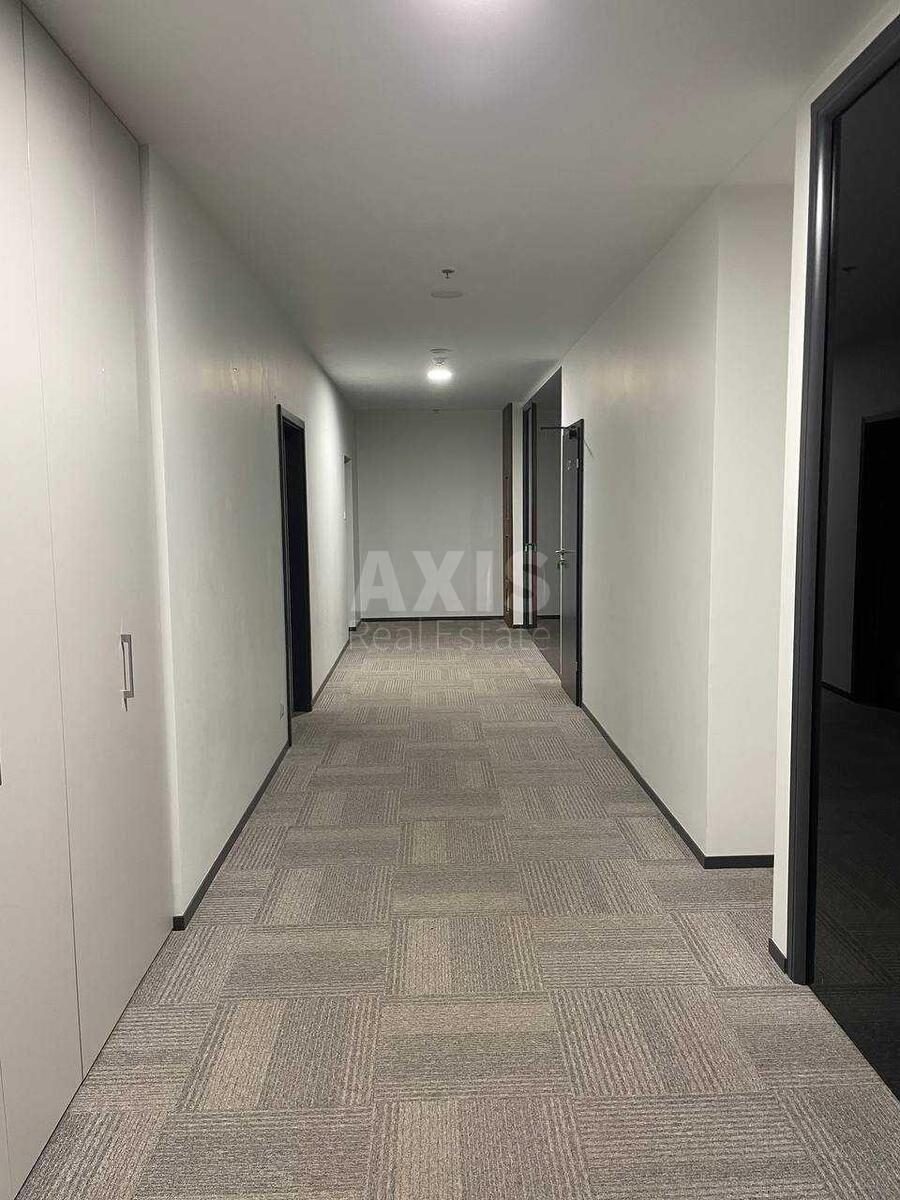 Office vul. Jaroslavs'ka 58, 604m25