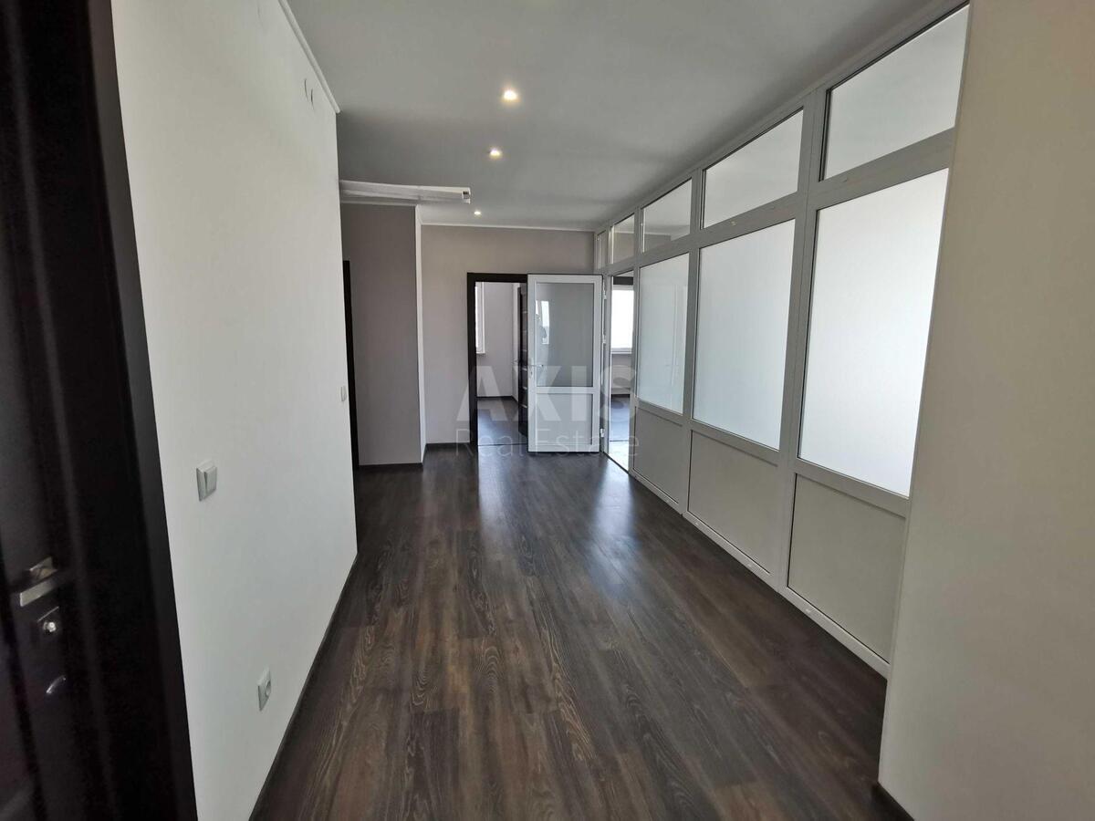 Office vul. Myshugy Oleksandra 12А, 136m27