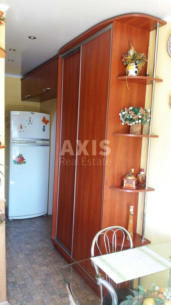 2k apartment vul. Pryozerna 1215