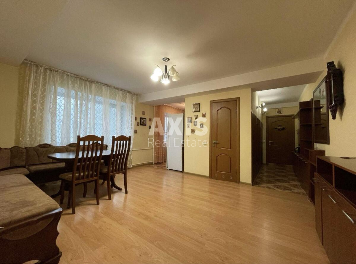 3k apartment vul. Novodarnyc'ka 270