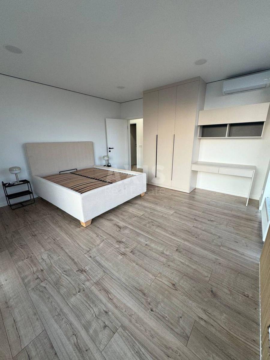 3k apartment vul. Pivnichno-Syrec'ka 12