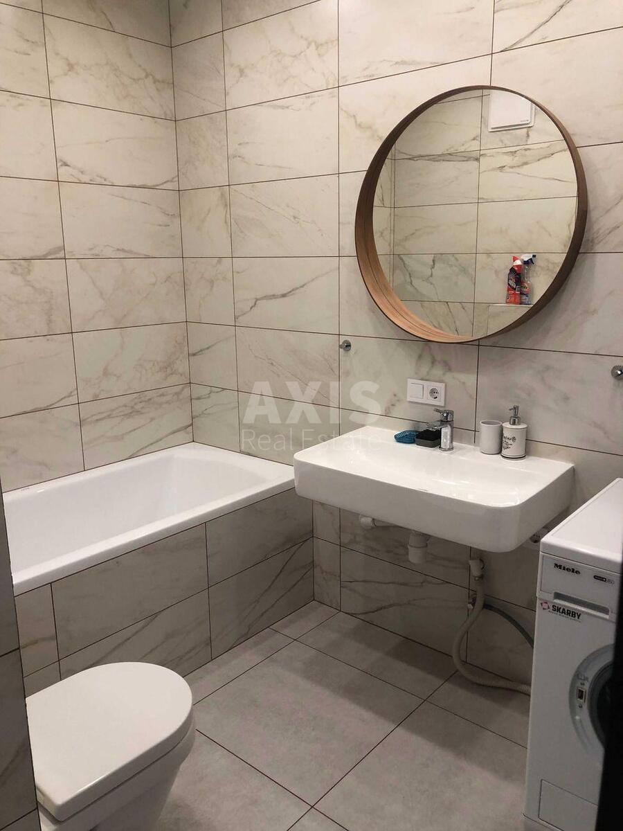 3k apartment nab. Dniprovs'ka 180