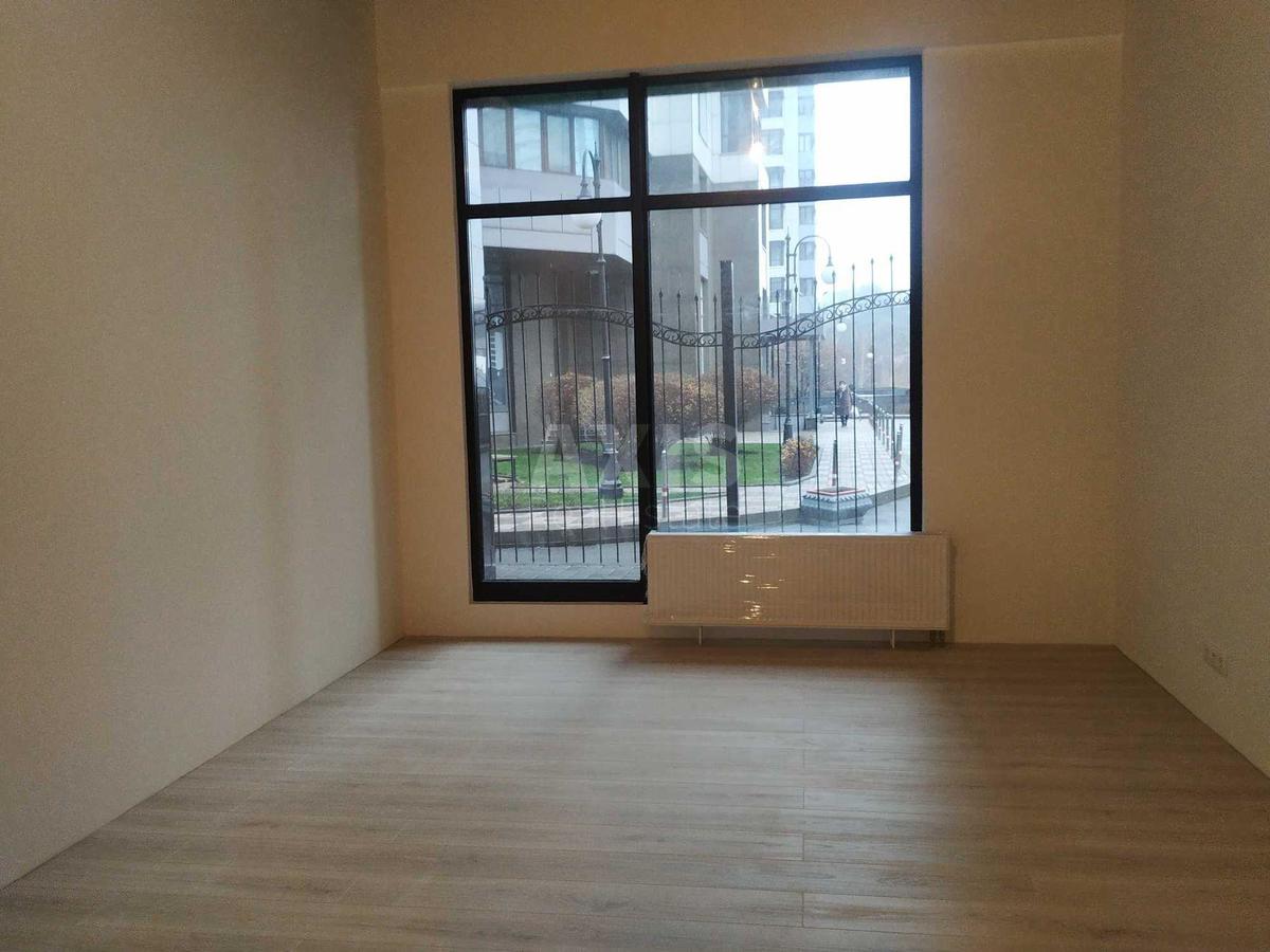 Trade object vul. Dragomyrova Myhajla 18, 308m27