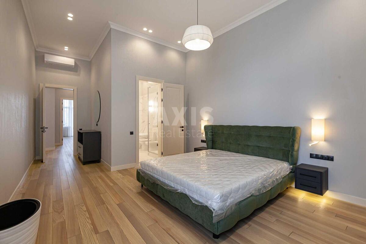 4k apartment vul. Volodymyrs'ka 81А7
