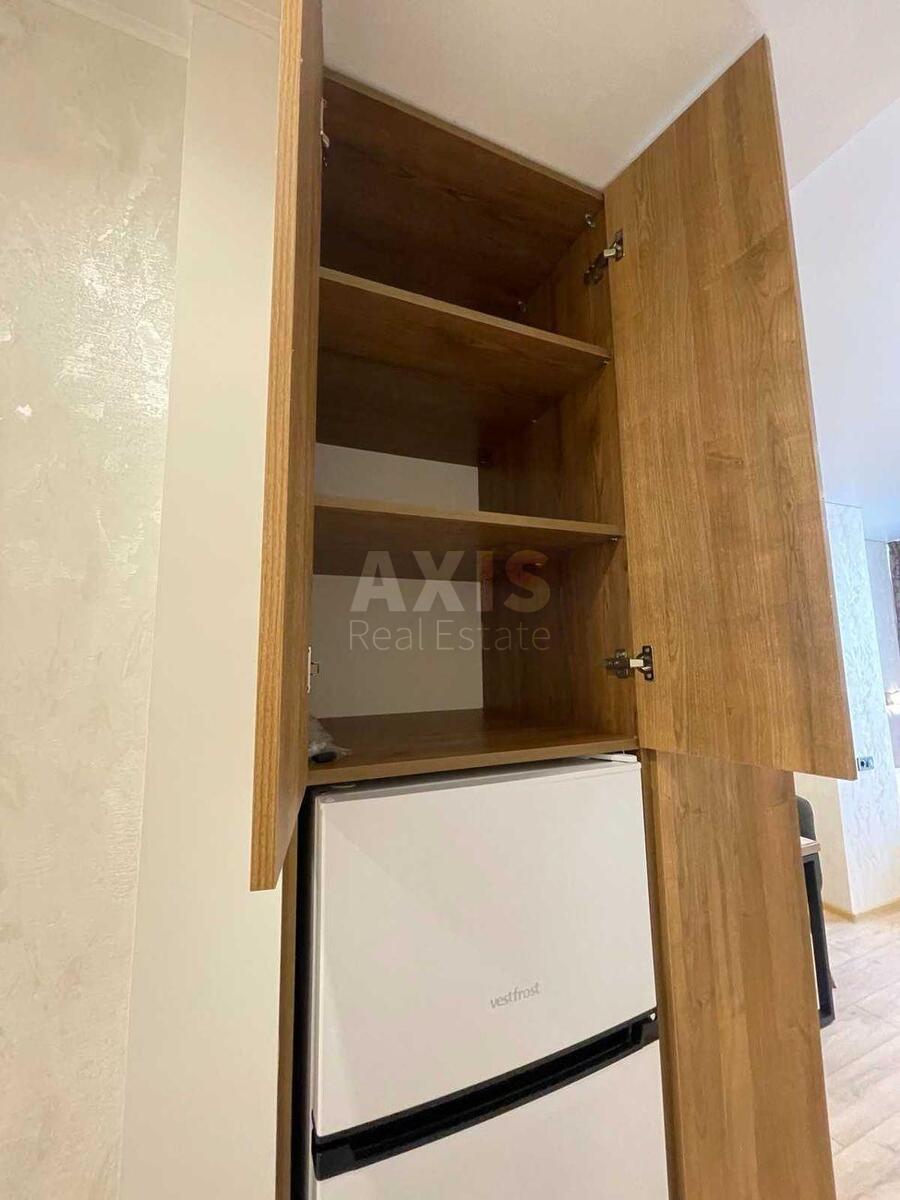 1k apartment vul. Glybochyc'ka 13571383