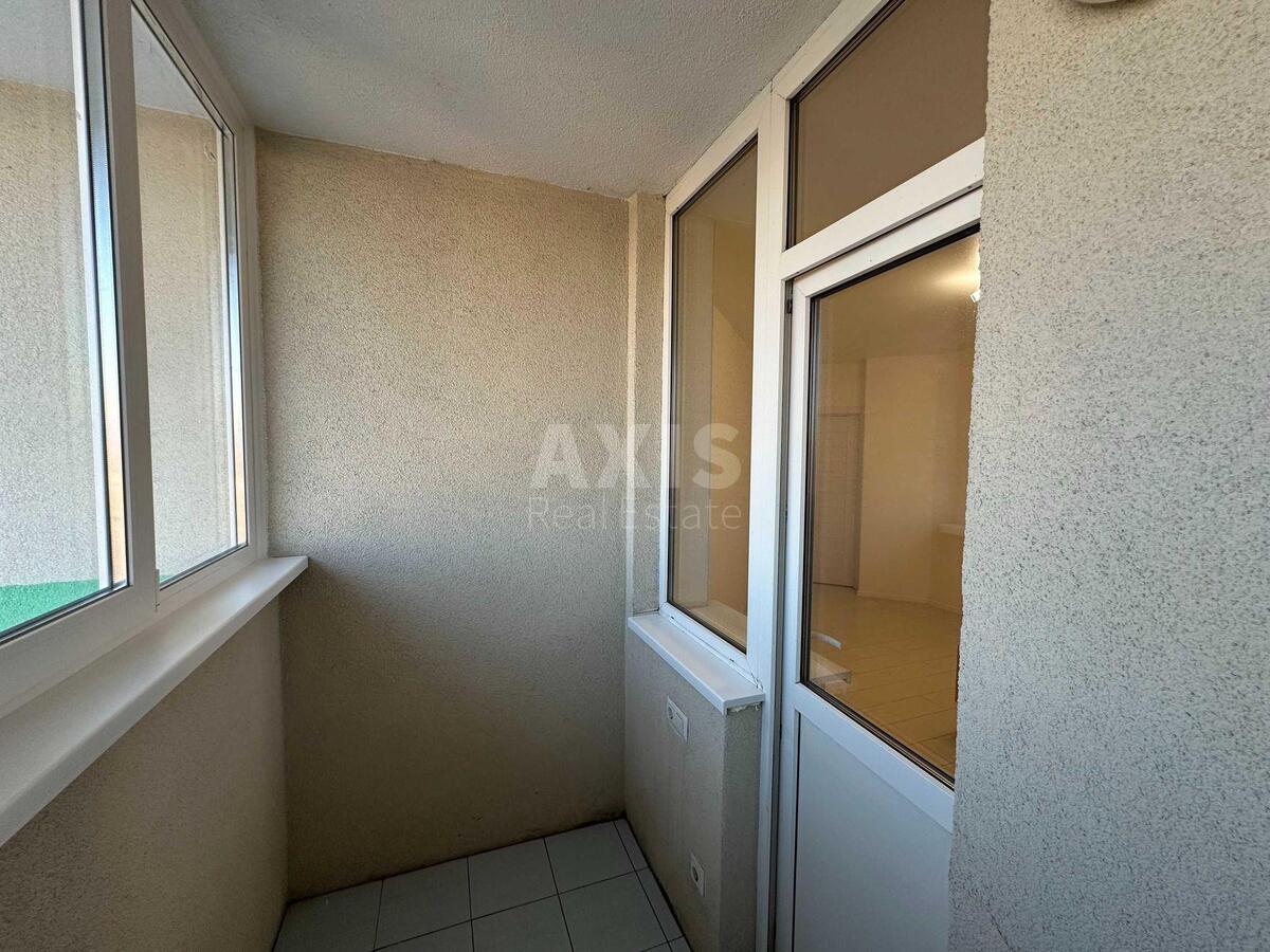 2k apartment vul. Chervonopil's'ka 2Г6