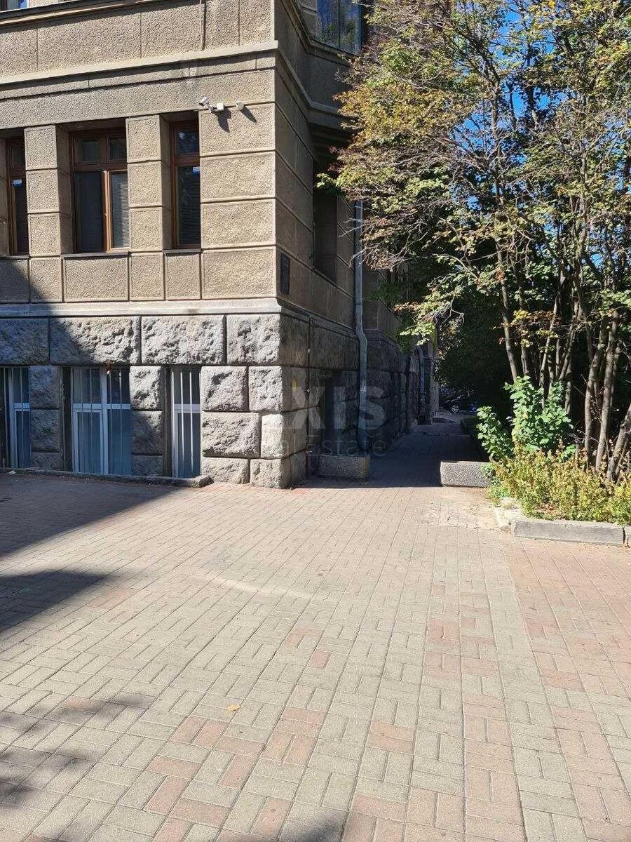 Офис ул. Институтская 16, 562м260709