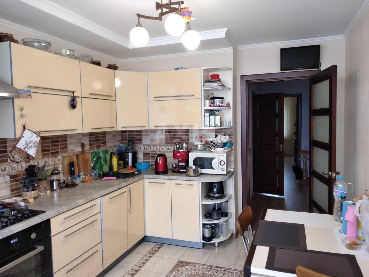 3k apartment vul. Oleny Pchilky 3