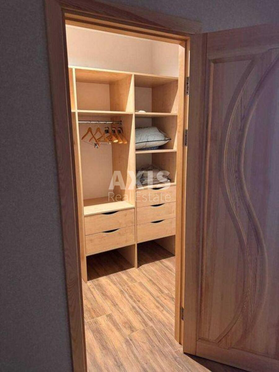 1к квартира ул. Ревуцкого 40Б7