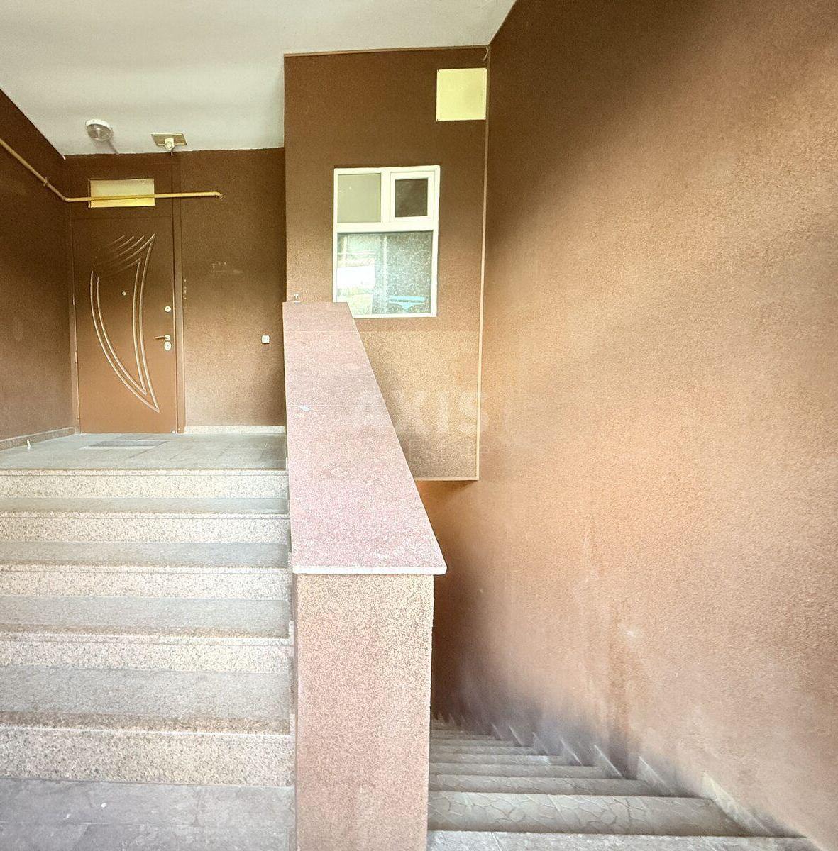 Office vul. Obolons'ka naberezhna 7, 207m2624656