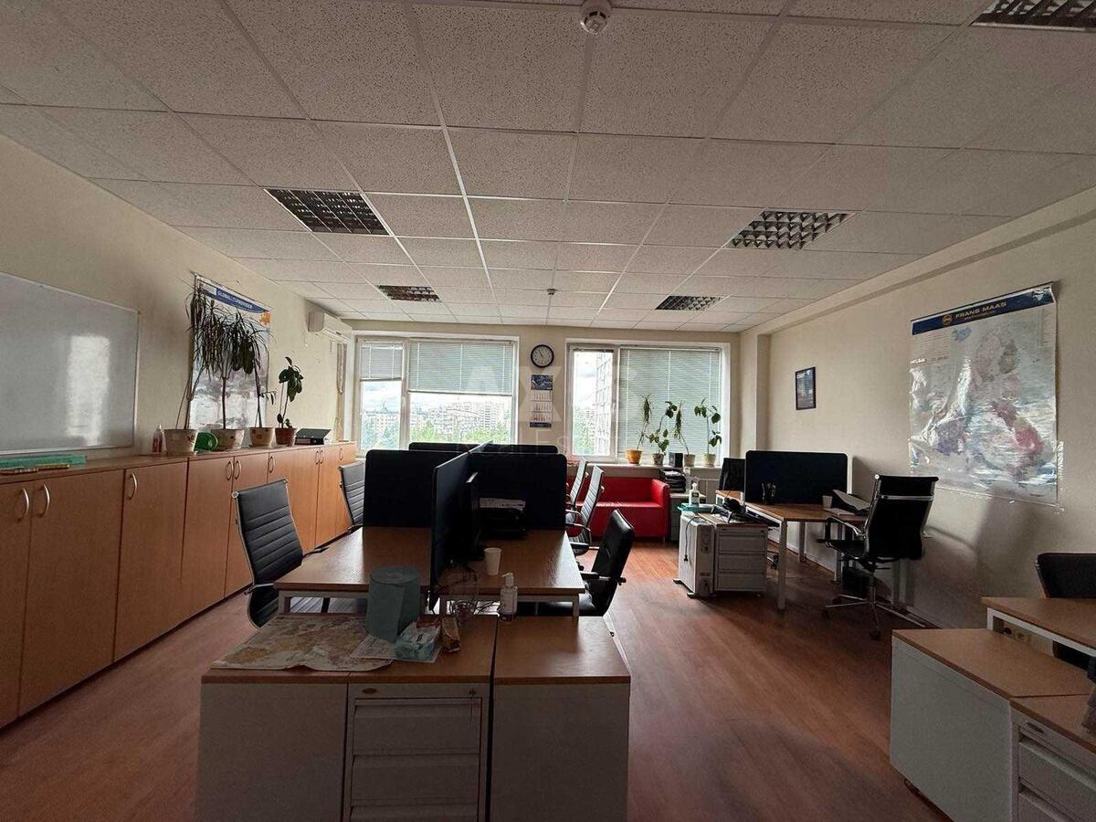 Офис ул. Сверстюка Евгения 2А, 59м257195