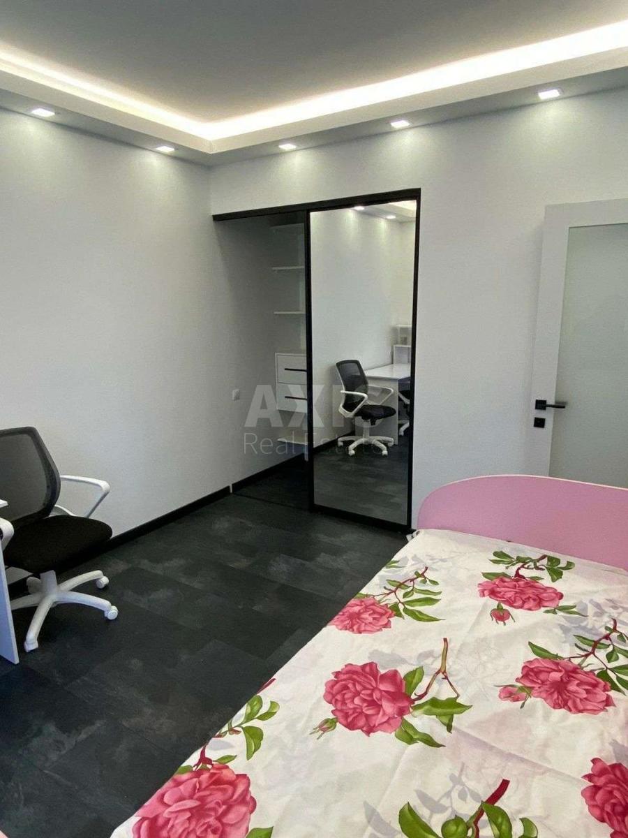 House vul. Bogatyrs'ka, 120m2, Kyiv city2