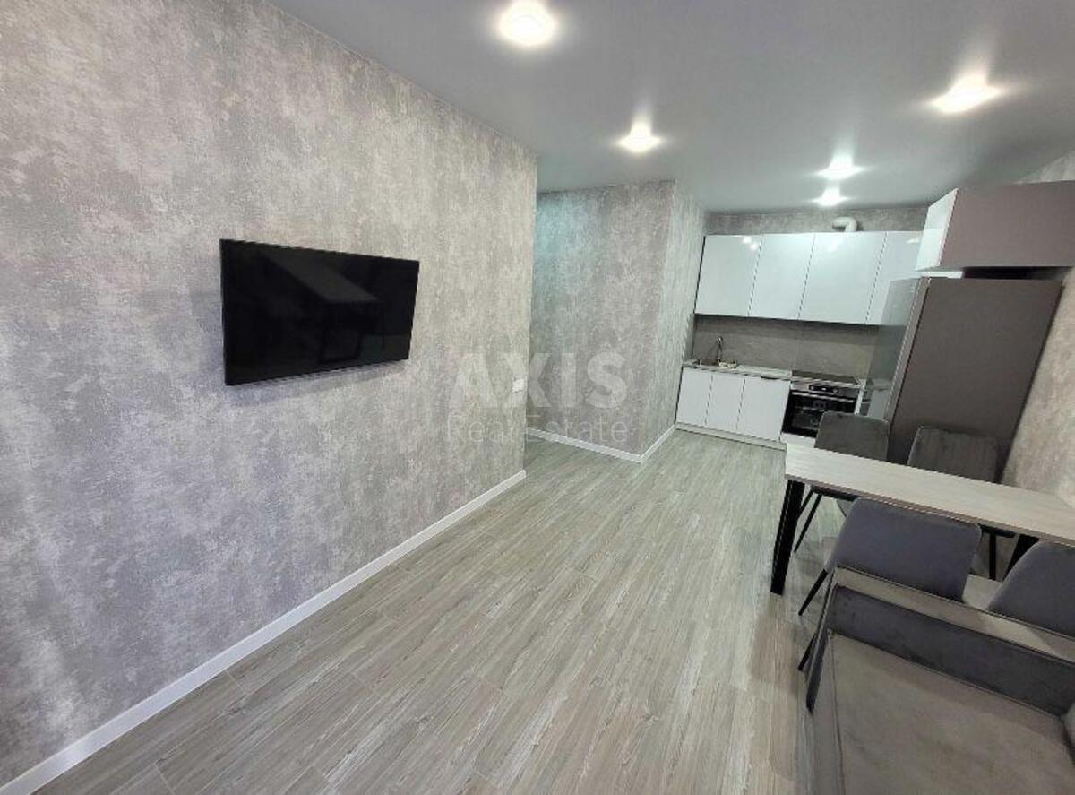 2k apartment vul. Myhajla Maksymovycha 248