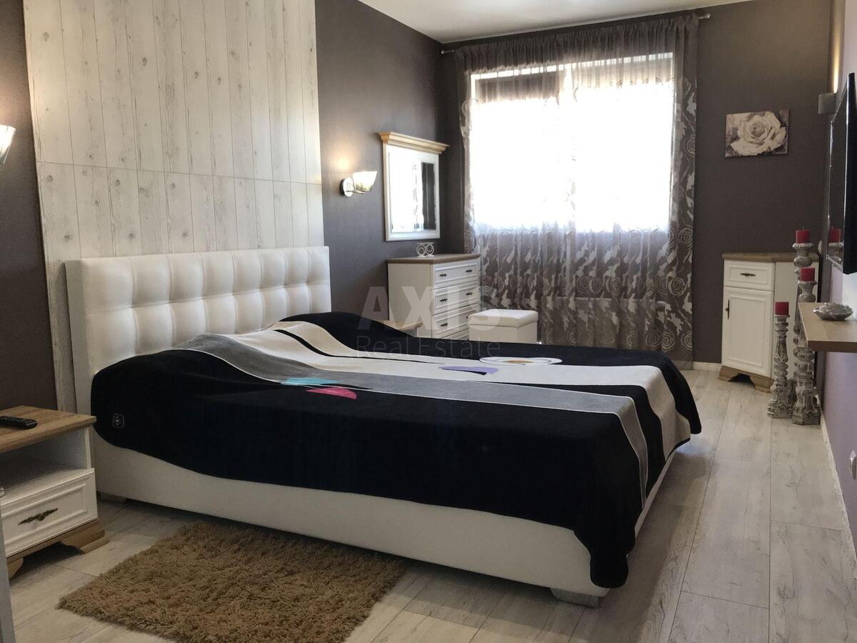 3k apartment vul. Lypkivs'kogo Vasylja Mytropolyta 16Г3