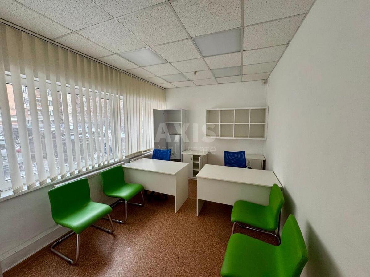 Office bul. Lesi Ukrai'nky 21А, 68m262102