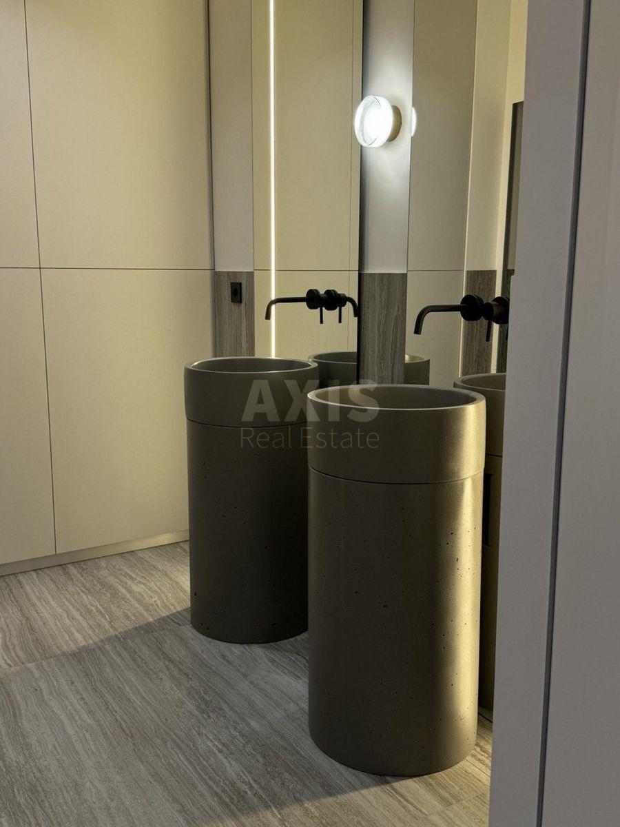 Office vul. Bul'varno-Kudrjavs'ka 15А, 202m25797811