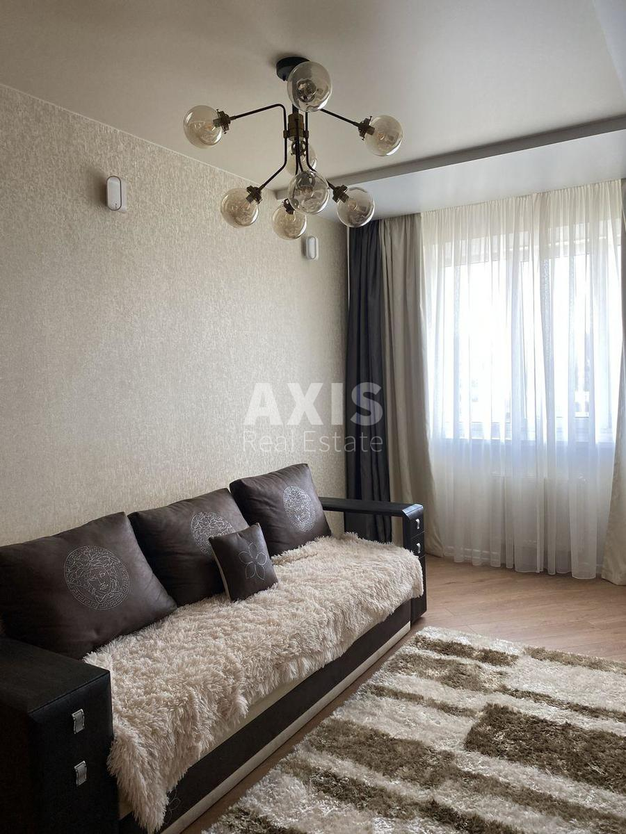 2k apartment vul. Patriarha Mstyslava Skrypnyka 48А2