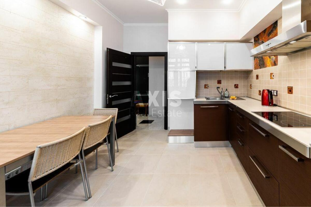 2k apartment bul. Lesi Ukrai'nky 232