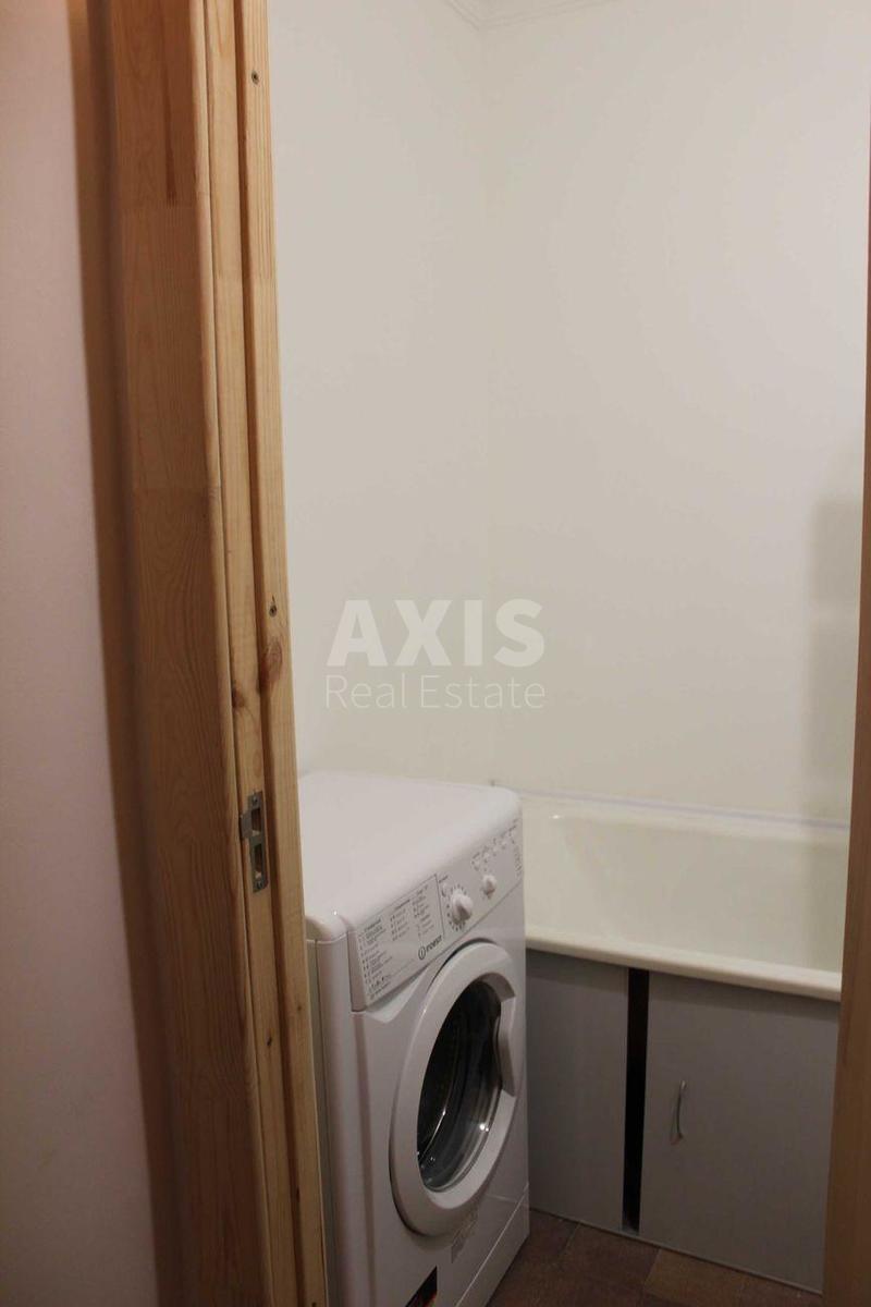 3k apartment vul. Vyshnjakivs'ka 127