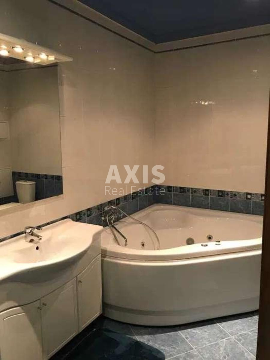 3k apartment vul. Knjazhyj Zaton 213