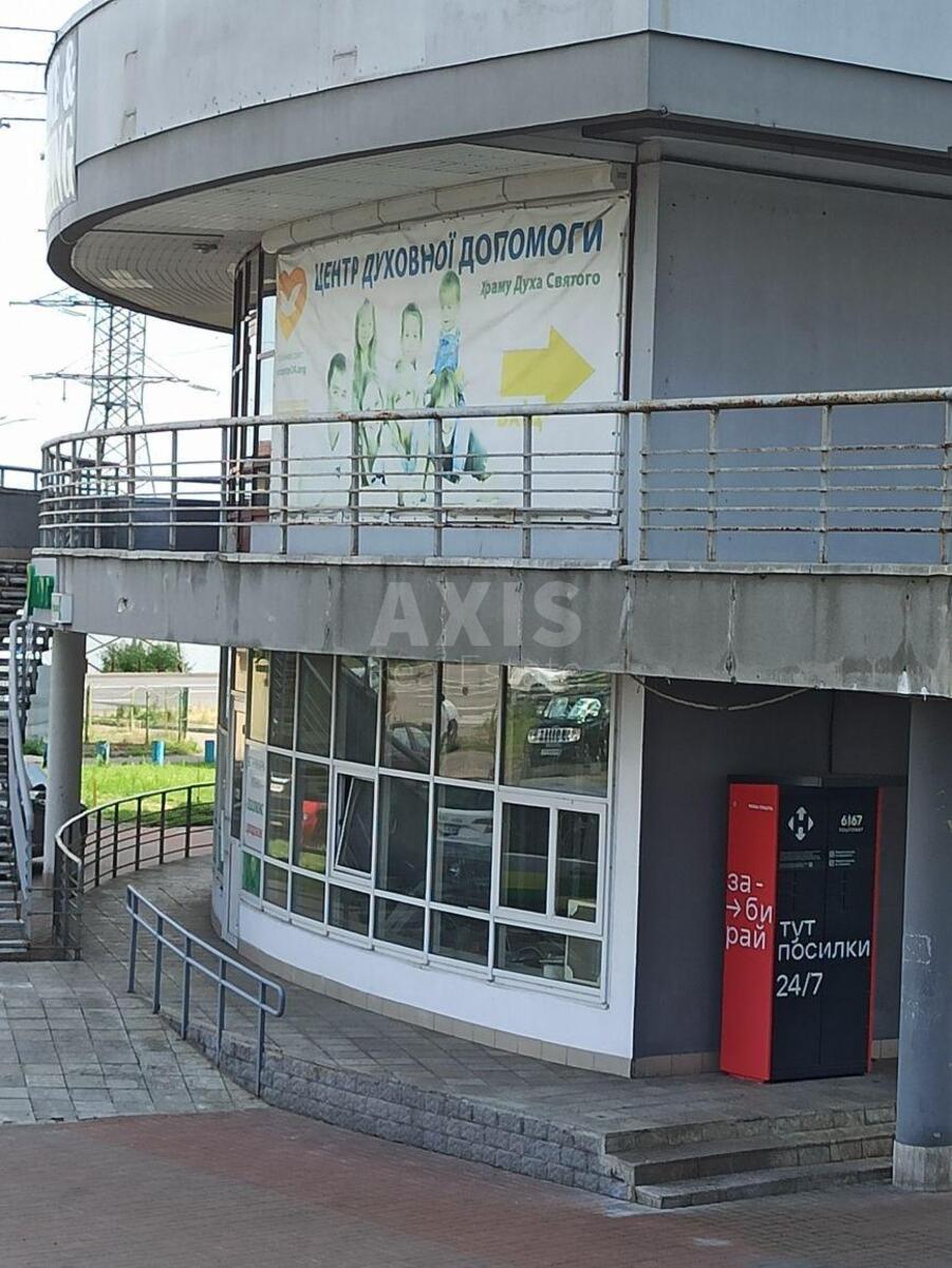 Trade object vul. Ahmatovoi' Anny 44А, 33m2