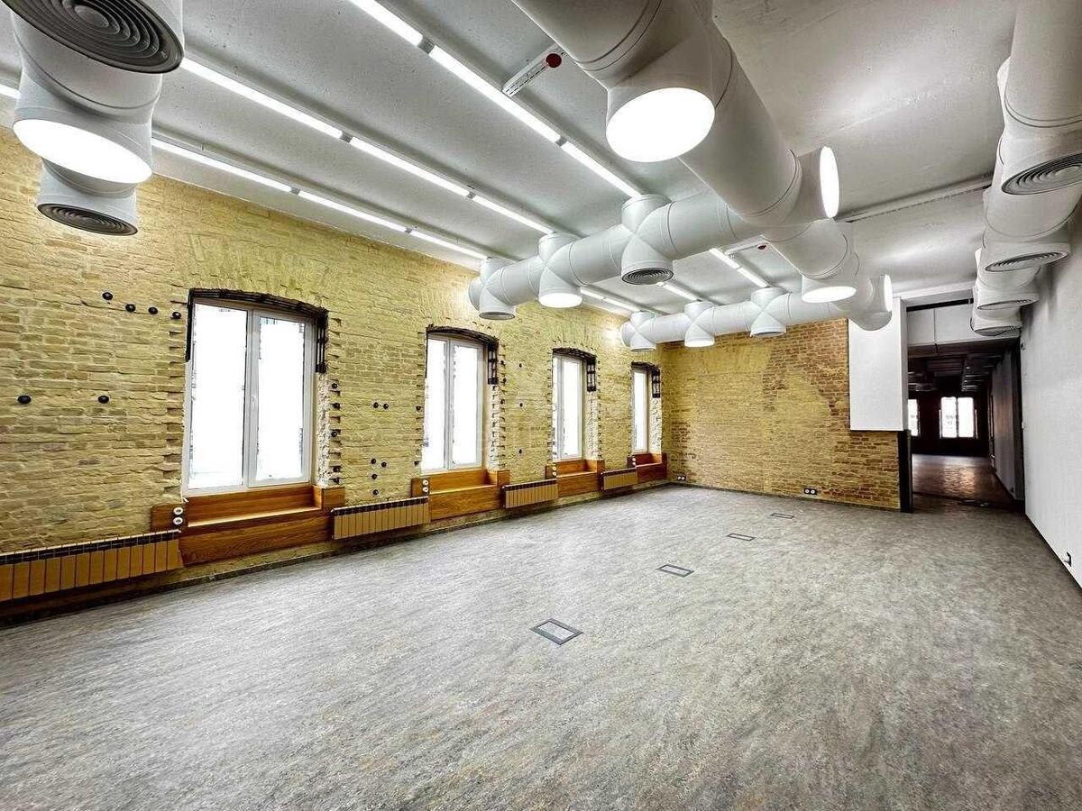 Office vul. Velyka Vasyl'kivs'ka 15, 420m25