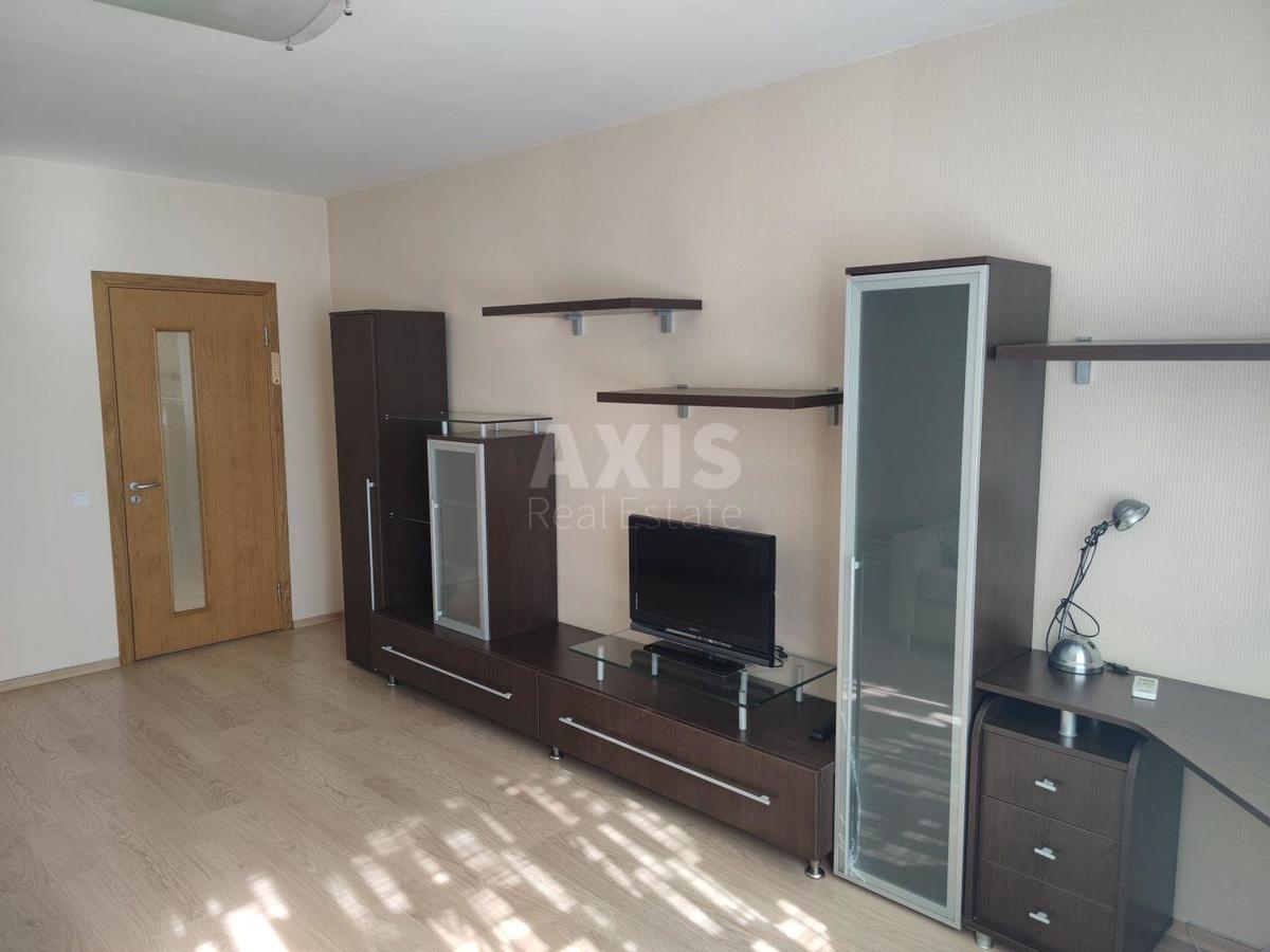 2к квартира ул. Ревуцкого 52