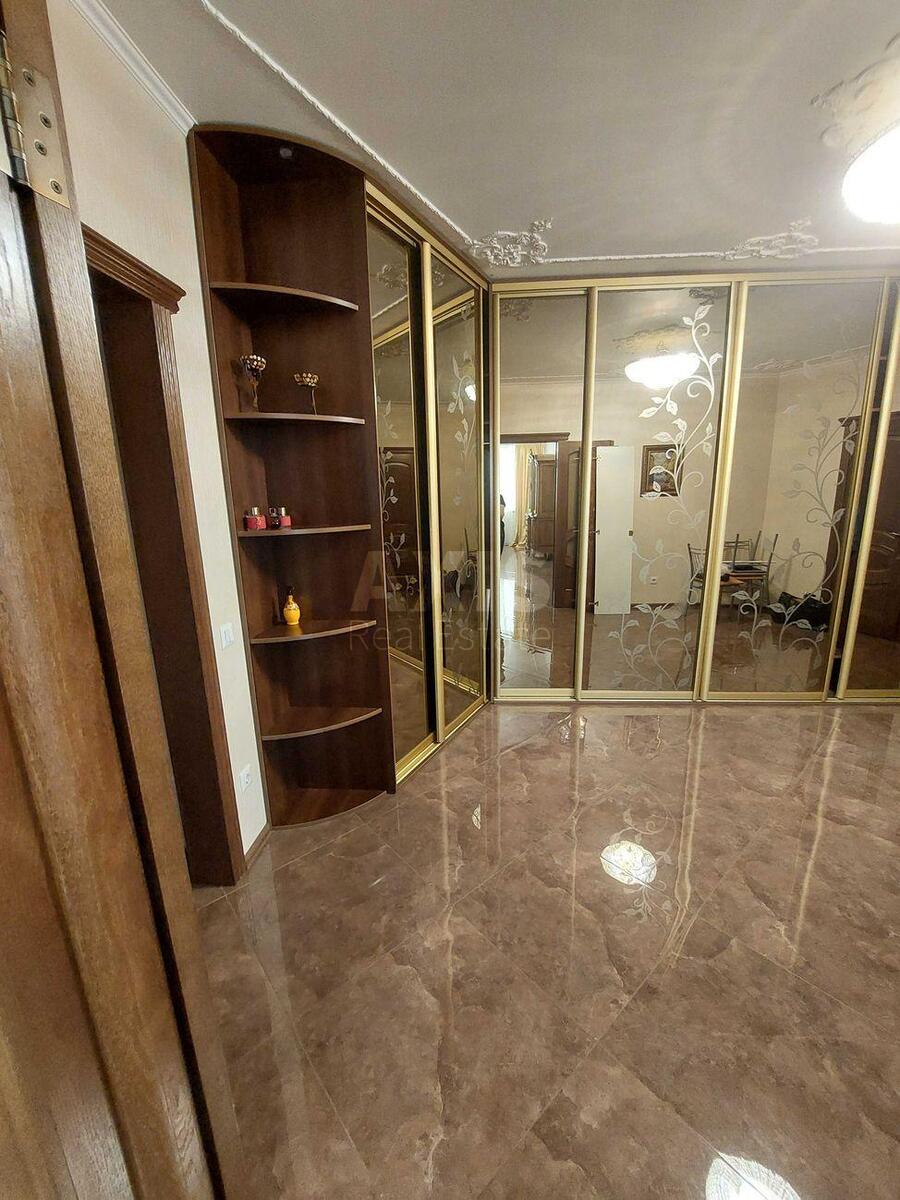 4к квартира ул. Чавдар Елизаветы 135