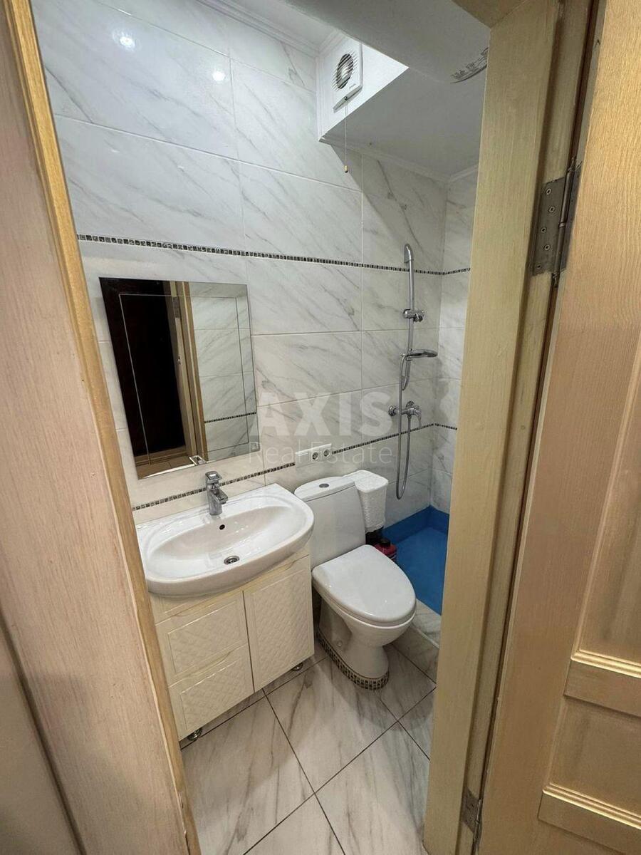 Office pr-t Berestejskij 15, 40m2605042