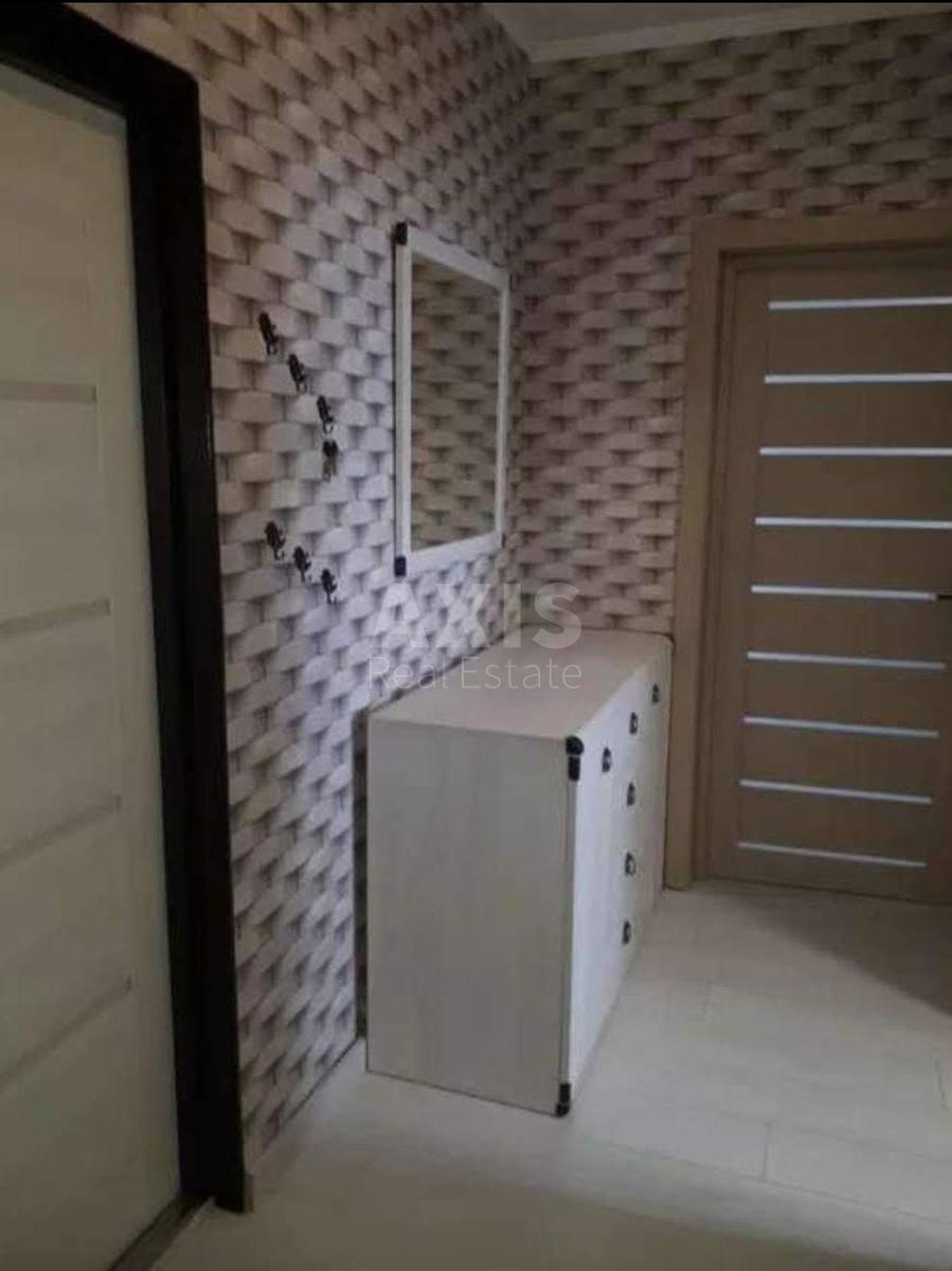 1k apartment vul. Myloslavs'ka 213