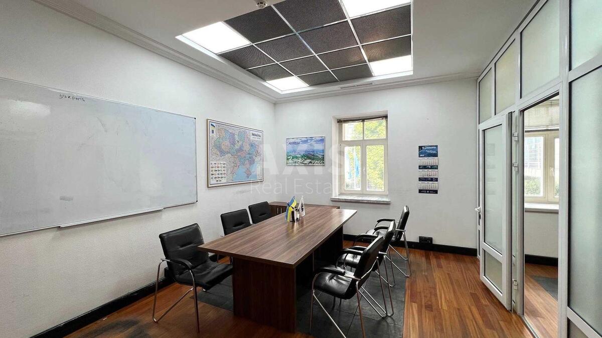 Office vul. Skovorody Grygorija 17, 1100m22