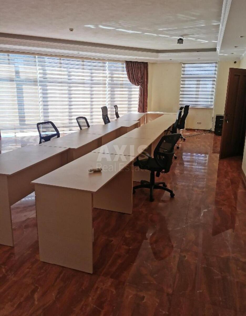 Office vul. Velyka Vasyl'kivs'ka 72, 194m2608146