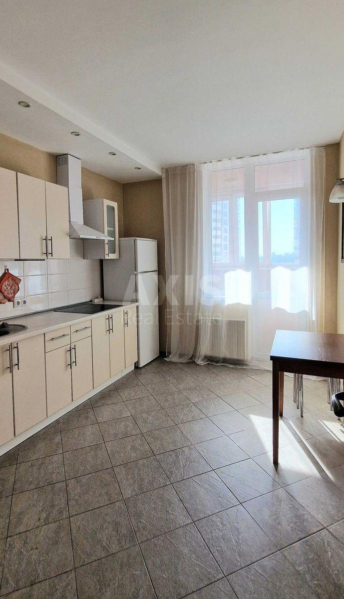 1k apartment nab. Dniprovs'ka 17Д